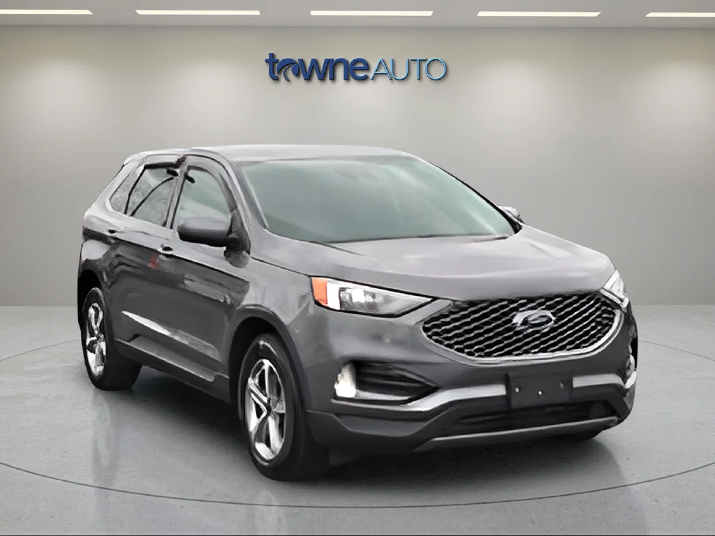 Used 2023 Gray Ford SEL image 11