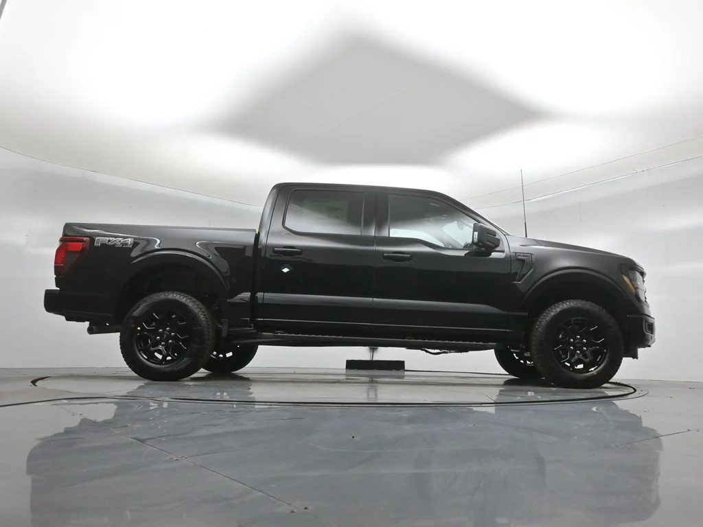 New 2026 Agate Black Metallic Ford XLT image 45