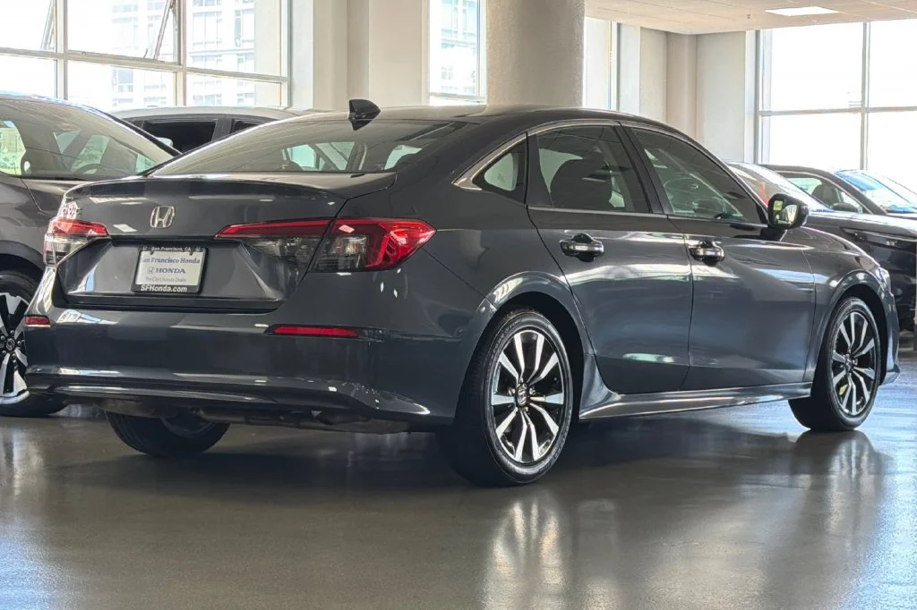 Used 2023 Meteorite Gray Metallic Honda EX image 5