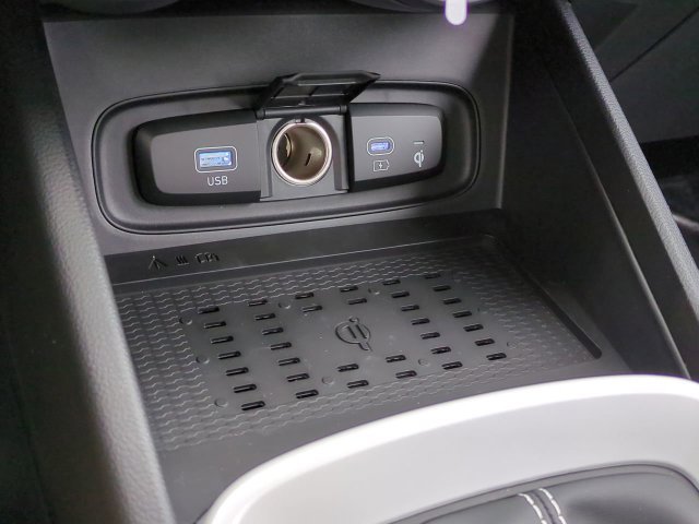 New 2026 White Hyundai SEL w/Two-Tone Roof image 36