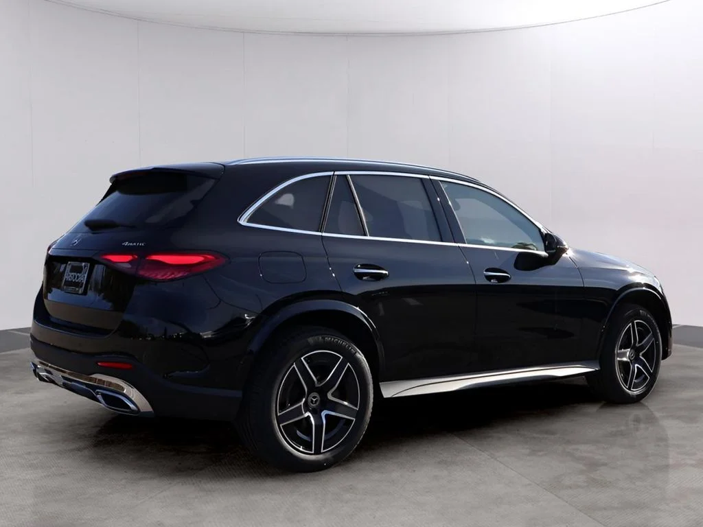 New 2026 Black Mercedes-Benz GLC 300 image 7