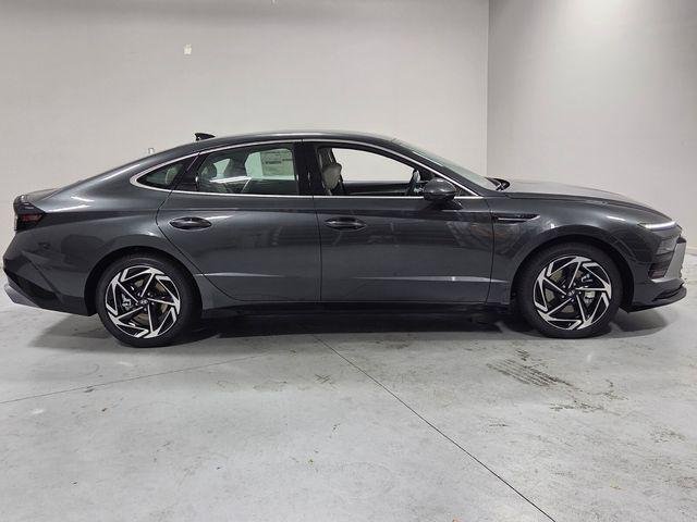 New 2026 Gray Hyundai SEL Sport image 11