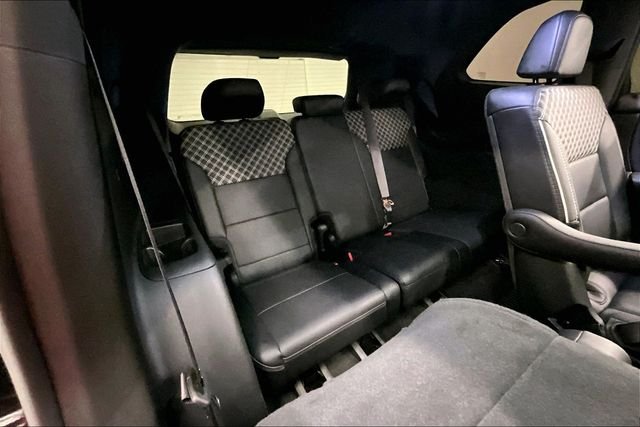 Used 2025 Ebony Twilight Metallic GMC Denali image 33