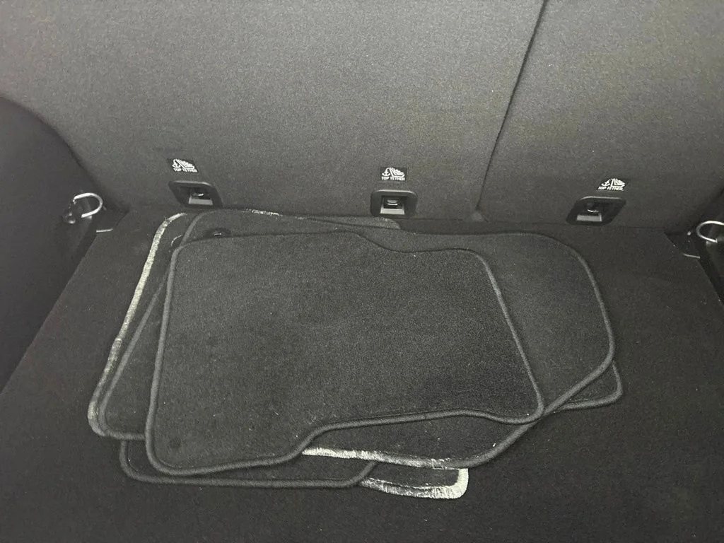 Used 2022 Silver Jeep Limited image 26