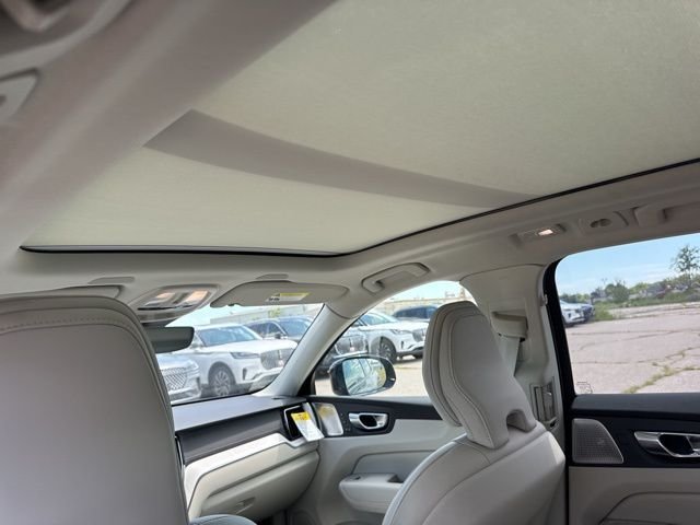 2026 Volvo XC60 Ultra - Photo 8
