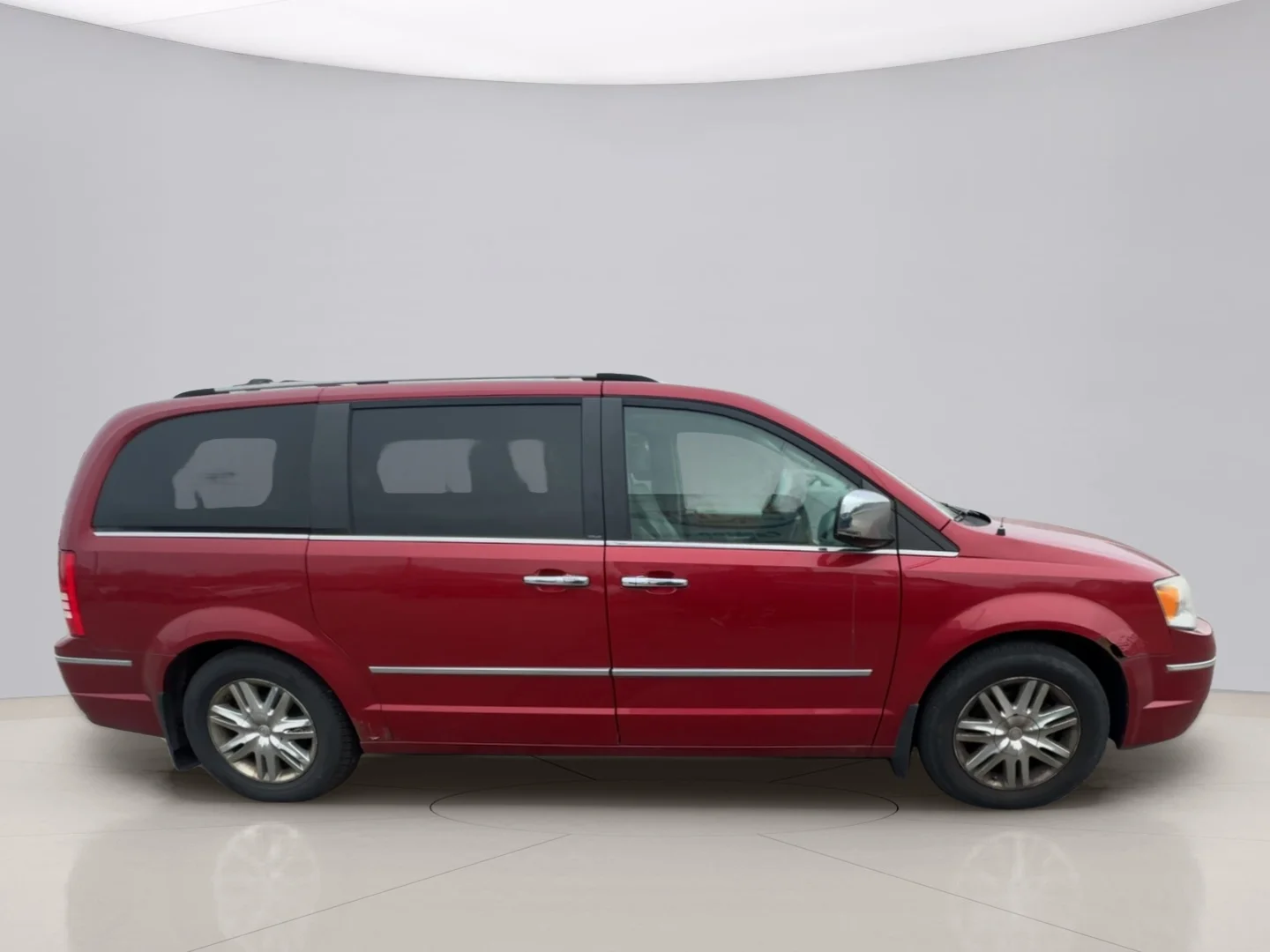 Used 2008 Red Chrysler LIMITED image 6
