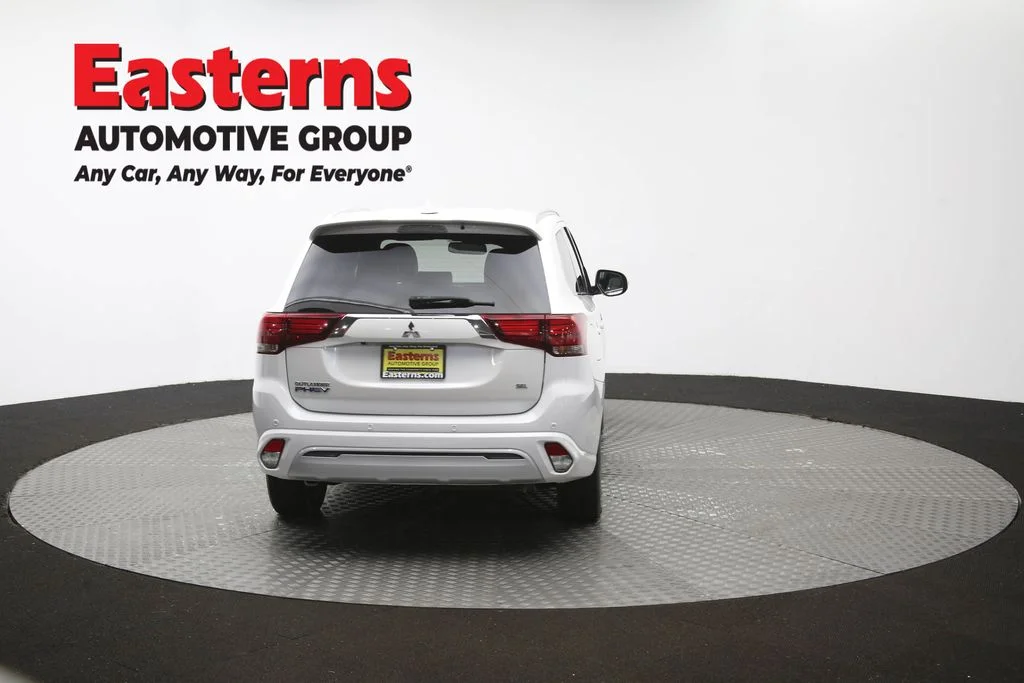 Used 2020 White Mitsubishi SEL image 37