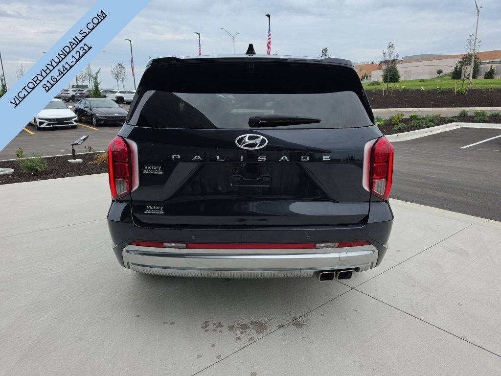 Used 2024 White Hyundai Calligraphy image 4