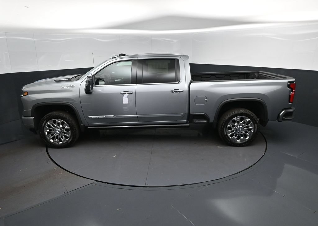 New 2026 Sterling Gray Metallic Chevrolet High Country image 33