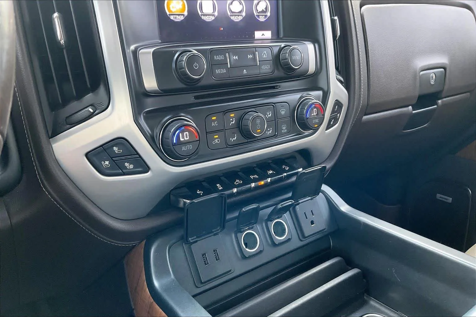 Used 2016 Summit White GMC SLT image 30