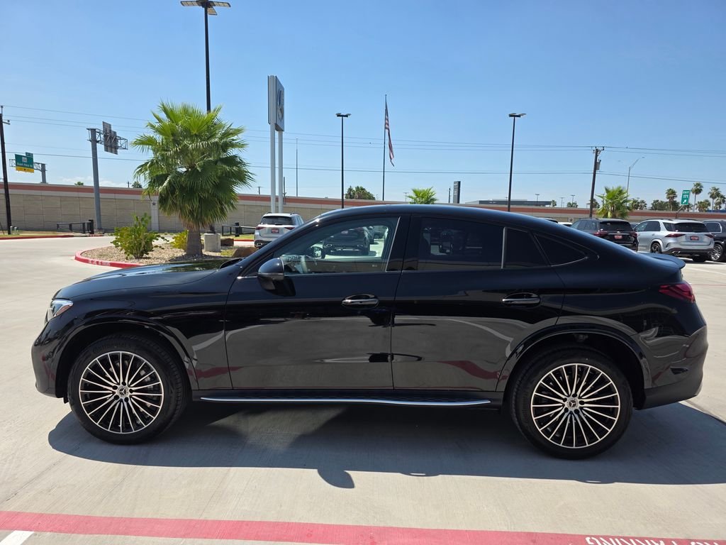 New 2027 Black Mercedes-Benz GLC 300 image 4