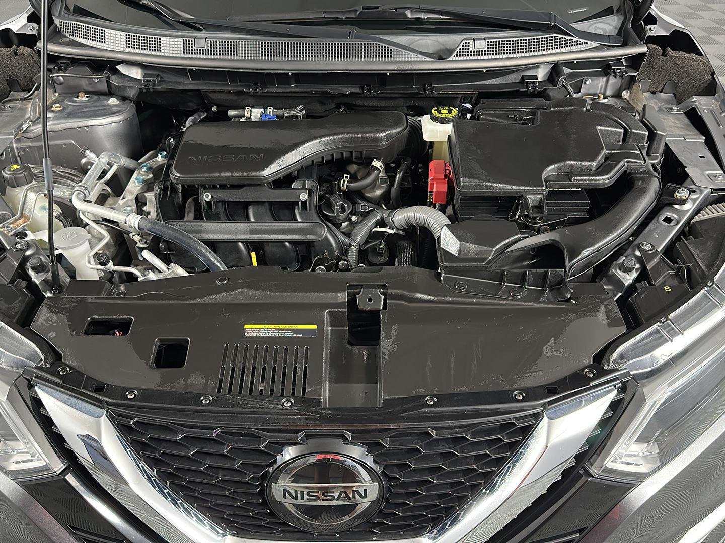 Used 2022 Gun Metallic Nissan SL image 3