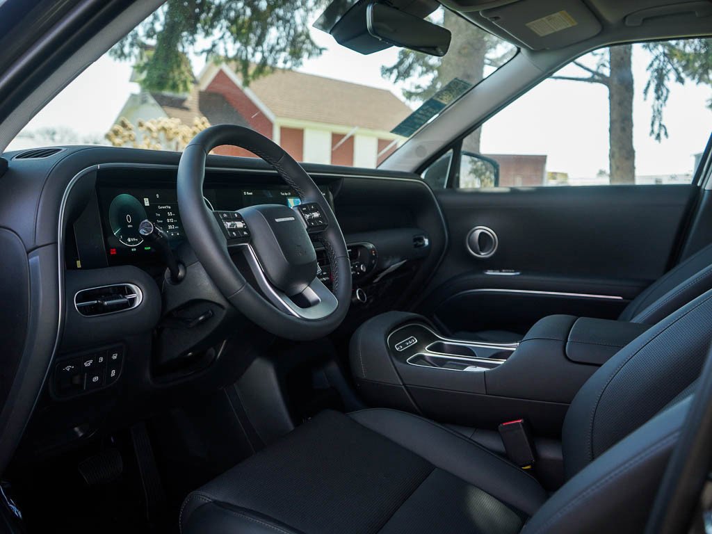 New 2026 Titan Green Hyundai SEL Premium 8P AWD image 19