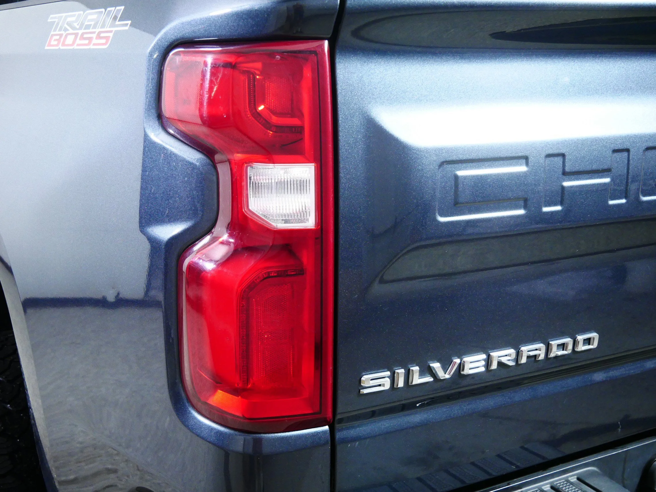 Used 2019 Shadow Gray Metallic Chevrolet LT Trail Boss image 17