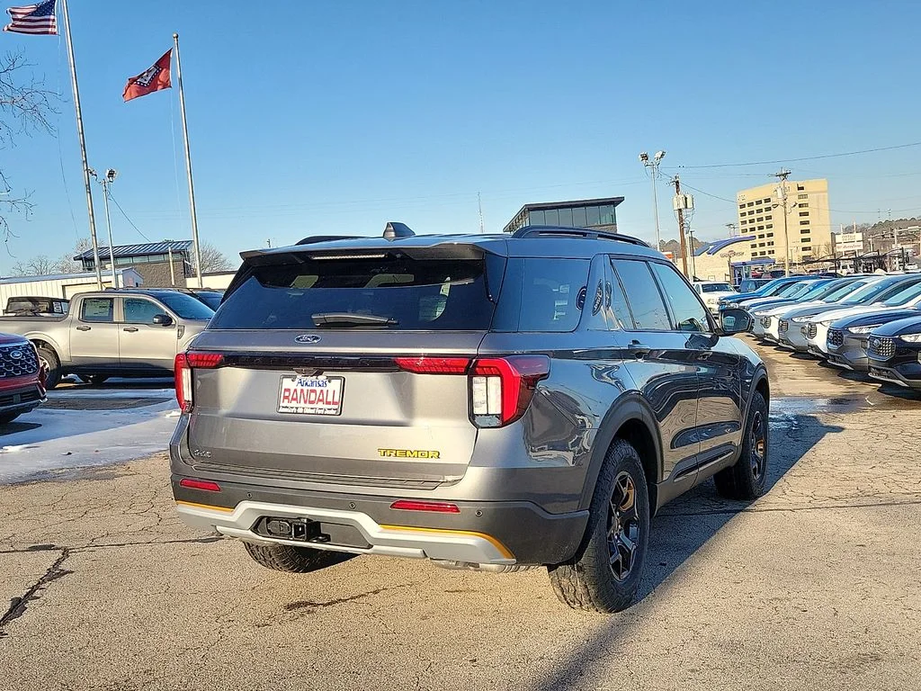 New 2026 Carbonized Gray Metallic Ford Tremor® image 5