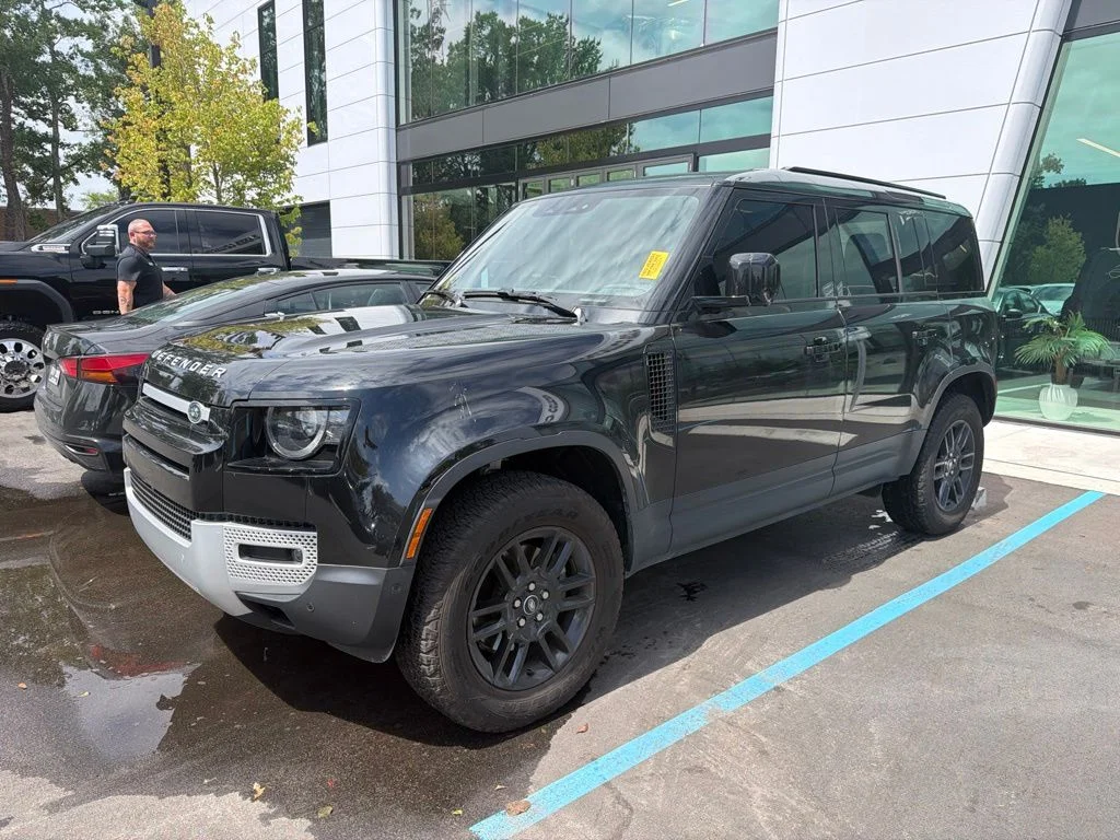 Used 2025 Black Land Rover S image 1