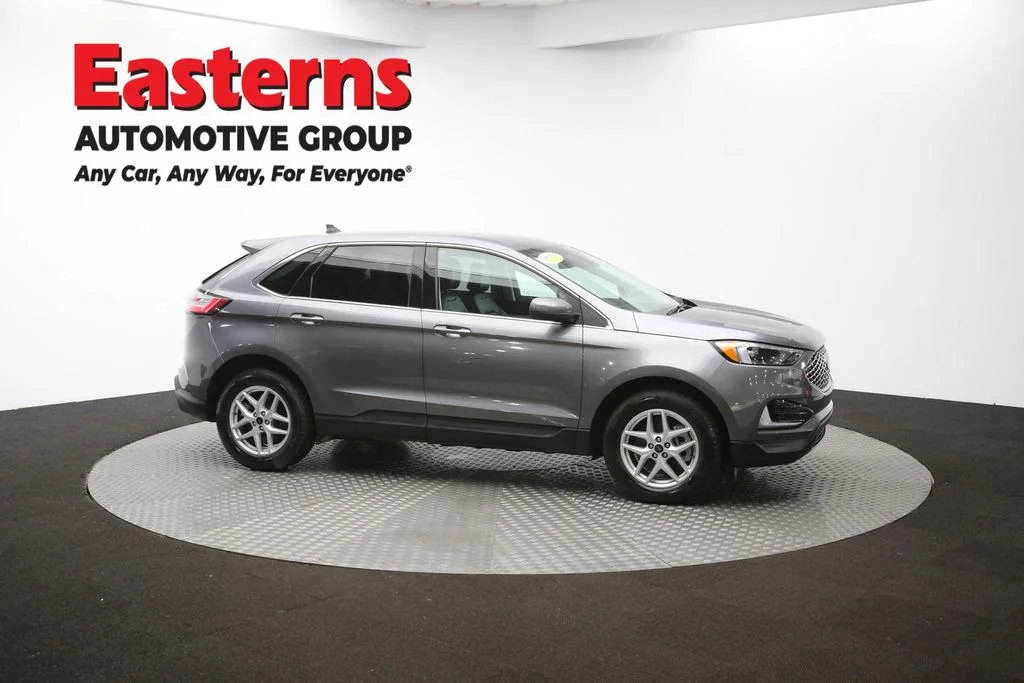 Used 2024 Gray Ford SEL image 44