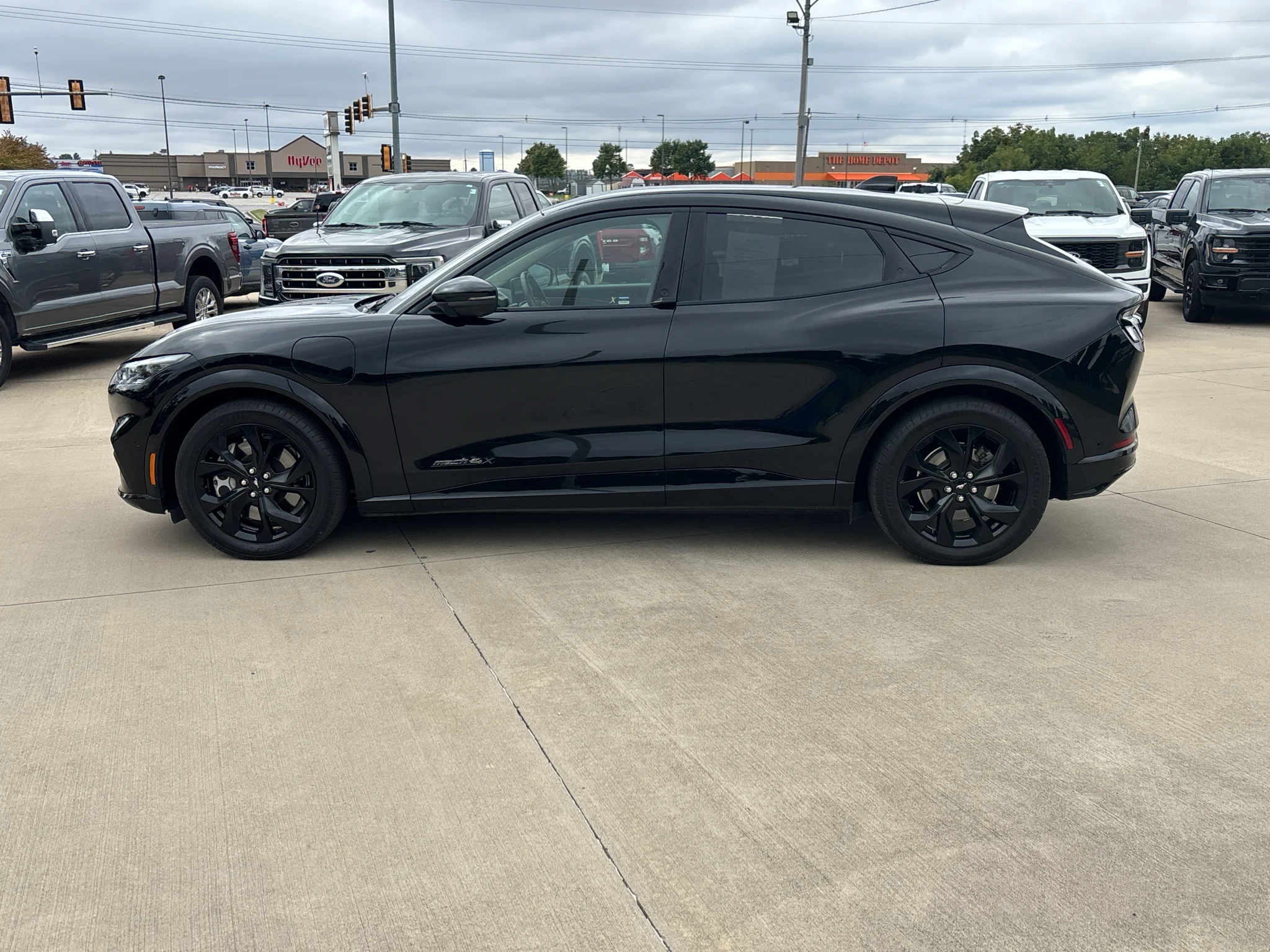 Used 2023 Shadow Black Ford Premium image 2