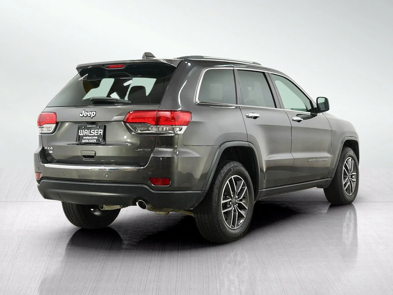 Used 2019 Granite Crystal Metallic Clearcoat Jeep Limited image 5