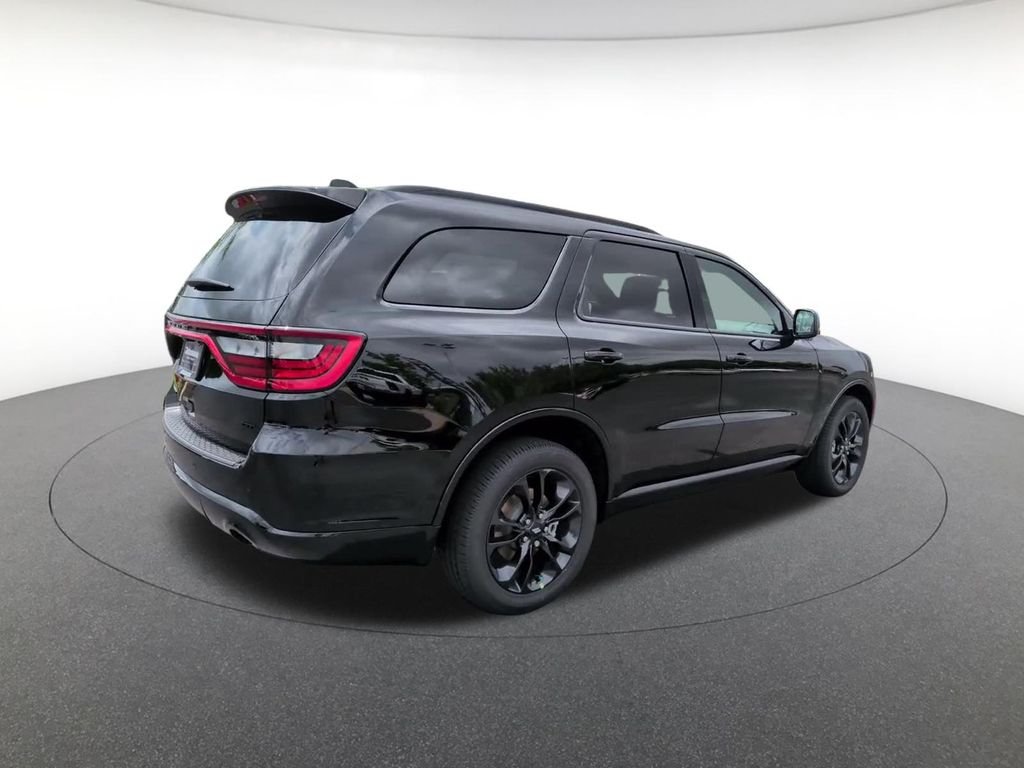 New 2026 Diamond Black Clear-Coat Exterior Paint Dodge GT image 6