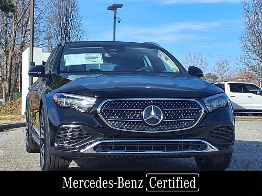 Used 2025 BLACK Mercedes-Benz E 450 image 4