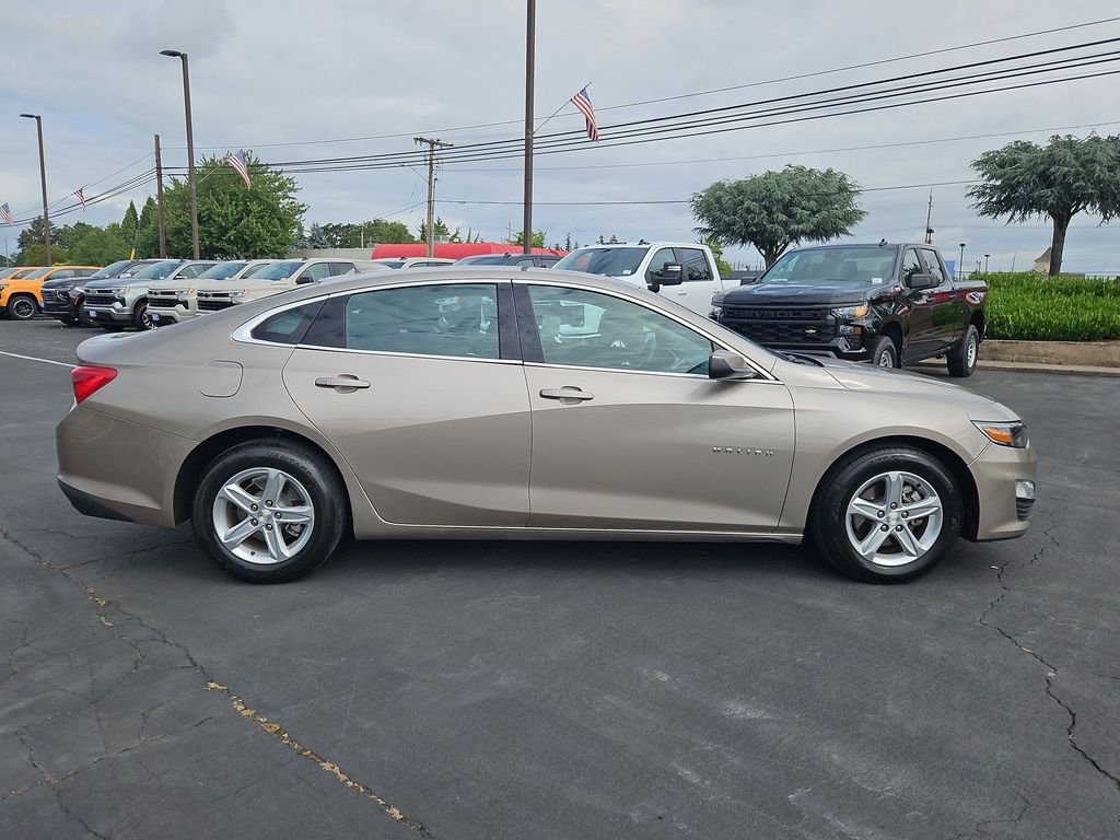 Used 2024 Mineral Gray Metallic Chevrolet LT image 7