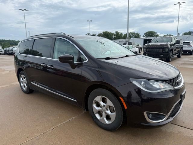2017 Chrysler Pacifica Touring-L Plus's photo