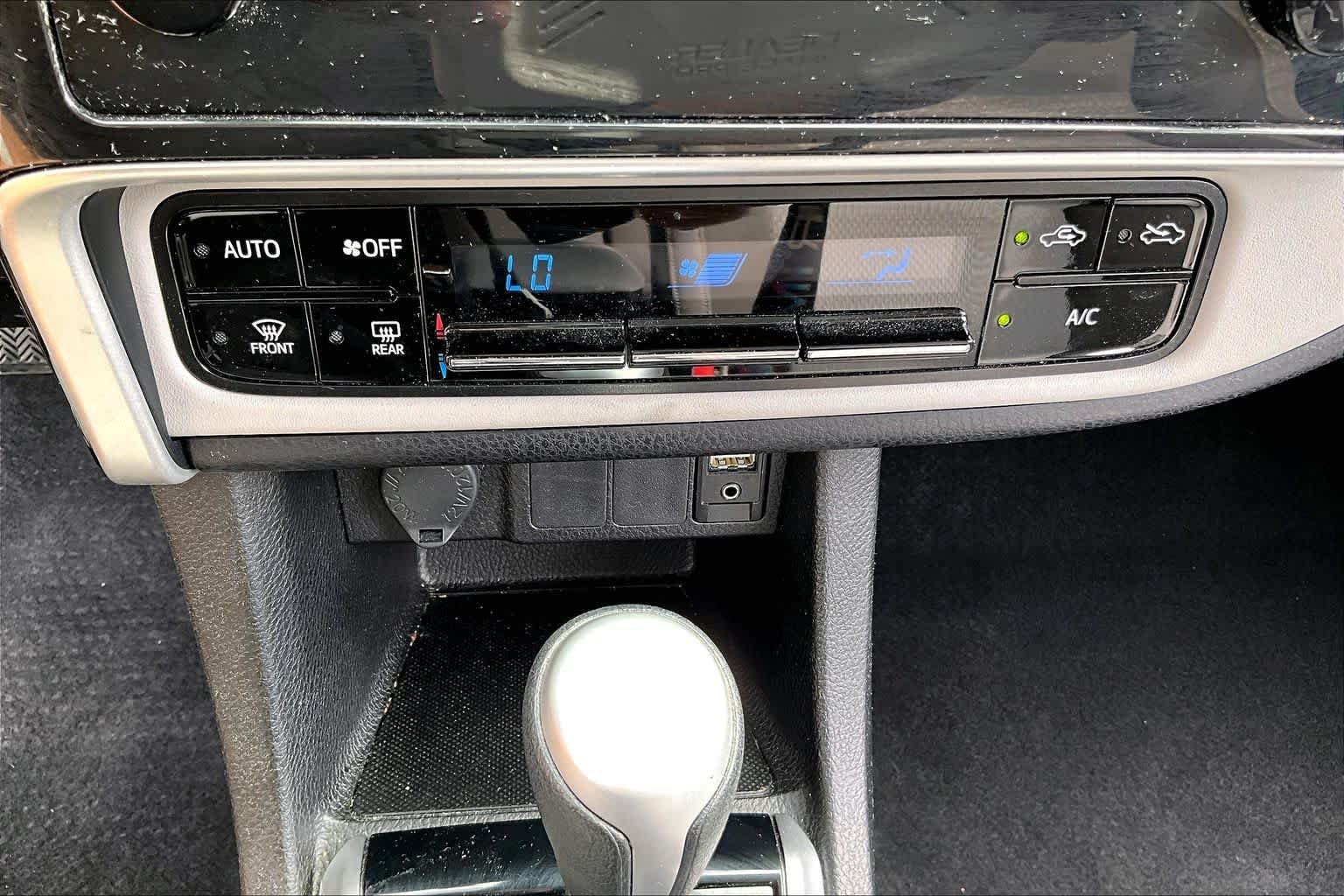 Used 2018 Black Sand Pearl Toyota LE image 33