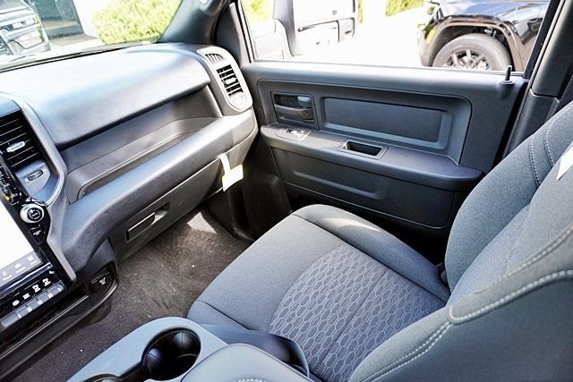 New 2026 Bright White Clear-Coat Exterior Paint RAM Tradesman image 27