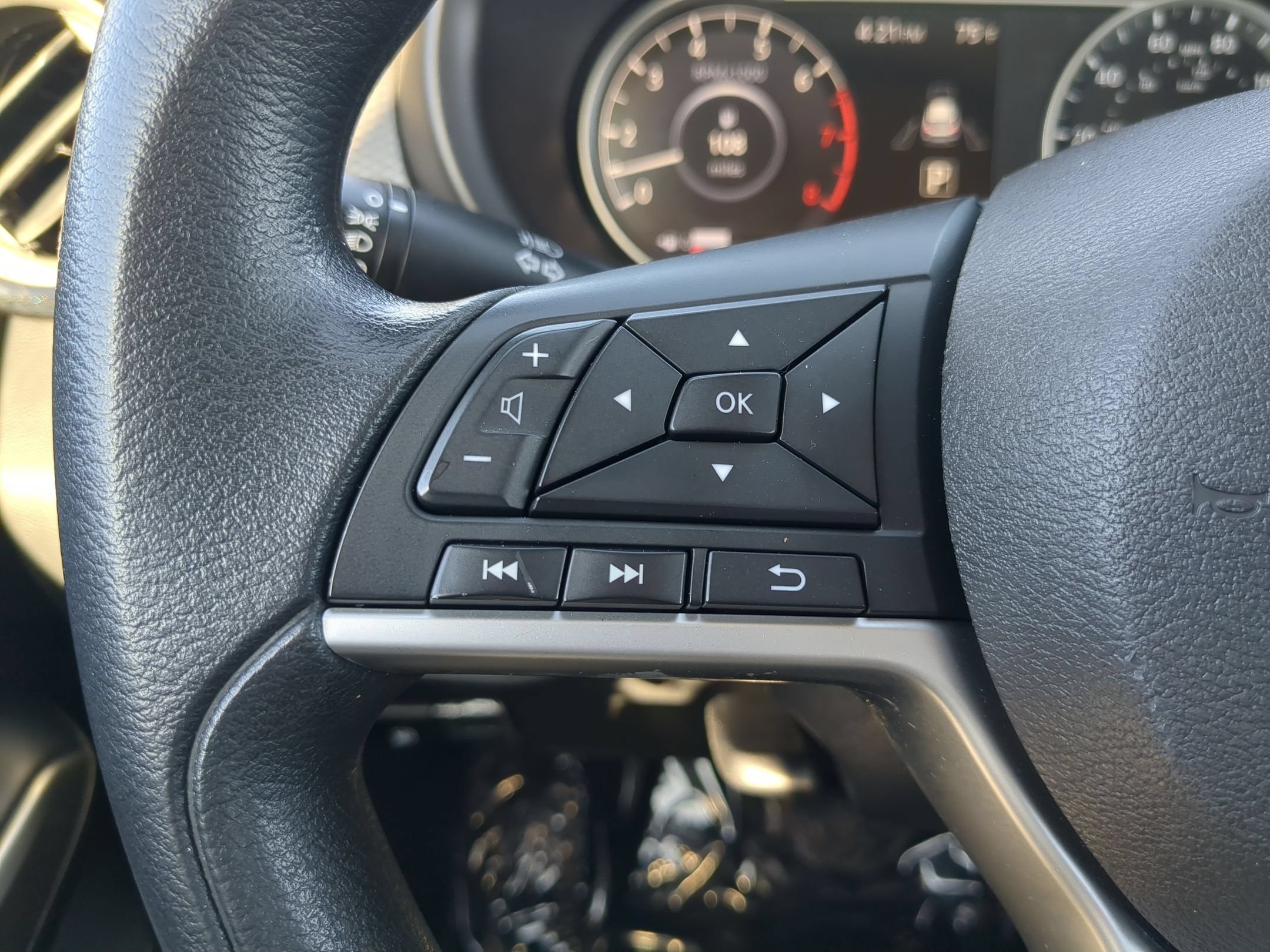 Used 2019 Super Black Nissan SV image 17