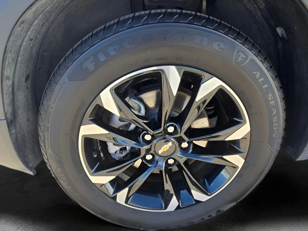 Used 2021 Mosaic Black Metallic Chevrolet LT image 30