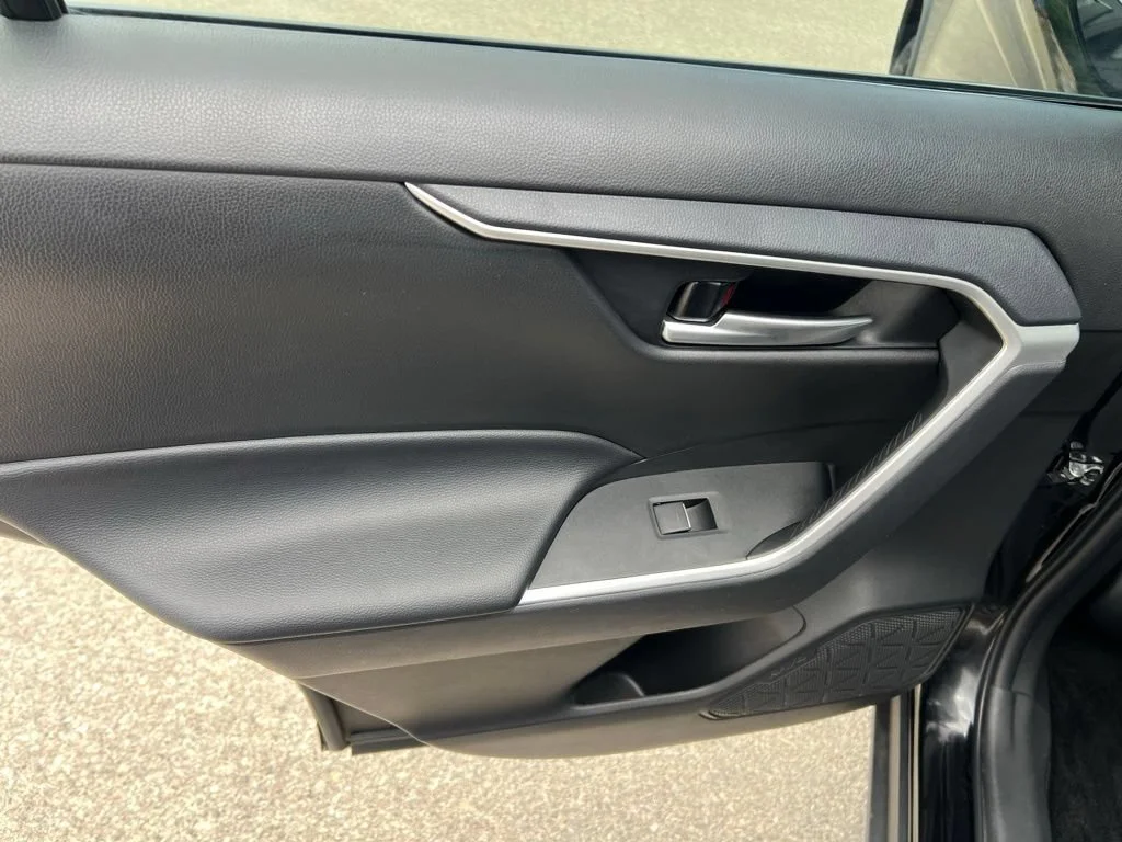 Used 2025 Black Toyota XLE image 20