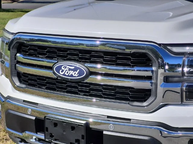 Used 2024 White Ford Lariat image 36