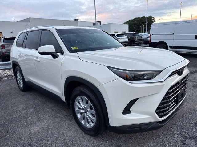 Used 2024 White Toyota XLE image 2
