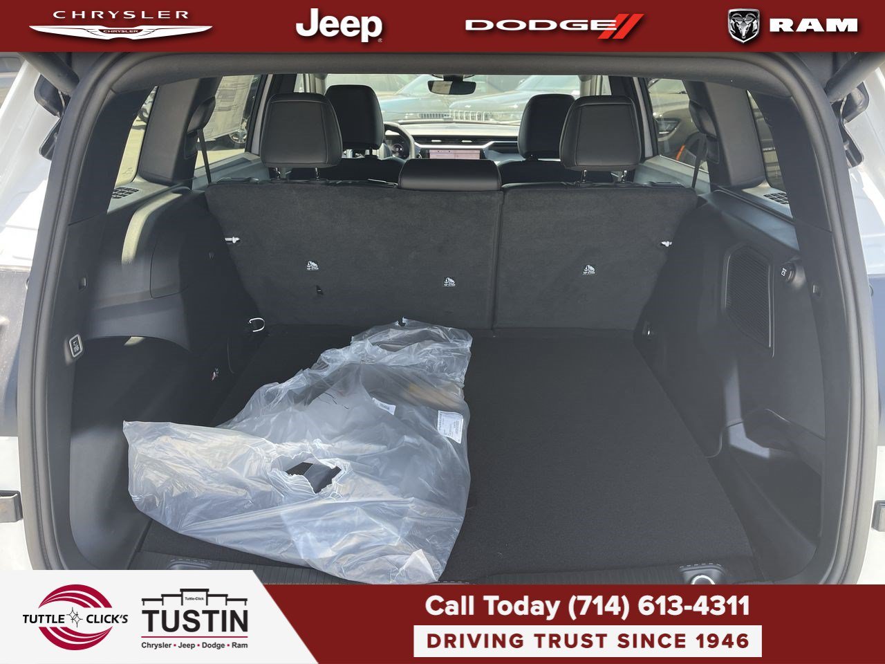 New 2026 Bright White Clear-Coat Exterior Paint Jeep Limited image 27