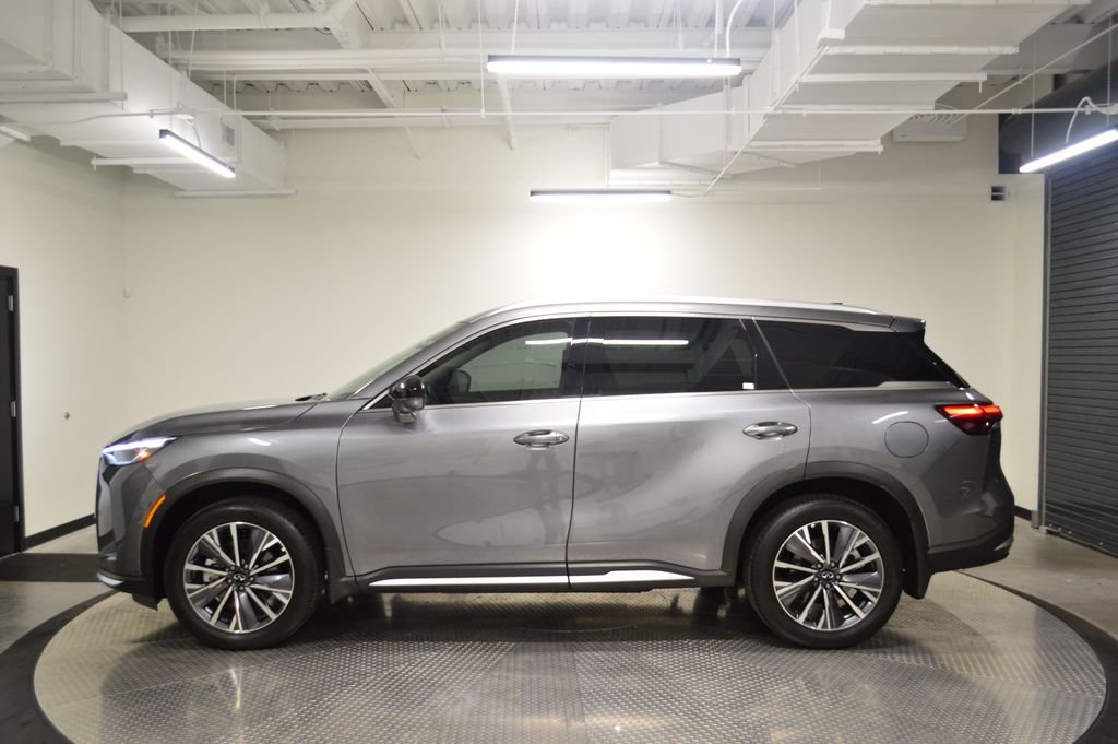 Used 2026 Graphite Shadow INFINITI LUXE image 2