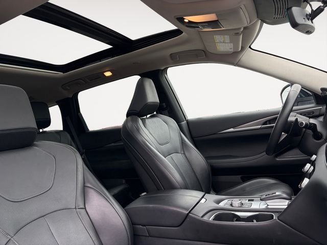 Used 2025 Gray INFINITI LUXE image 12