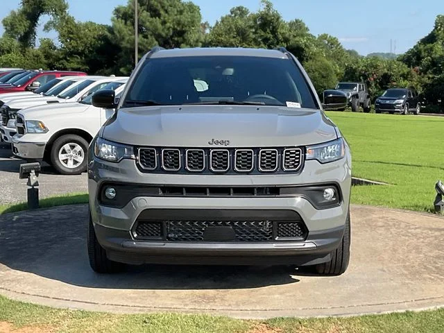 New 2026 Sting-Gray Clearcoat Jeep Latitude image 2