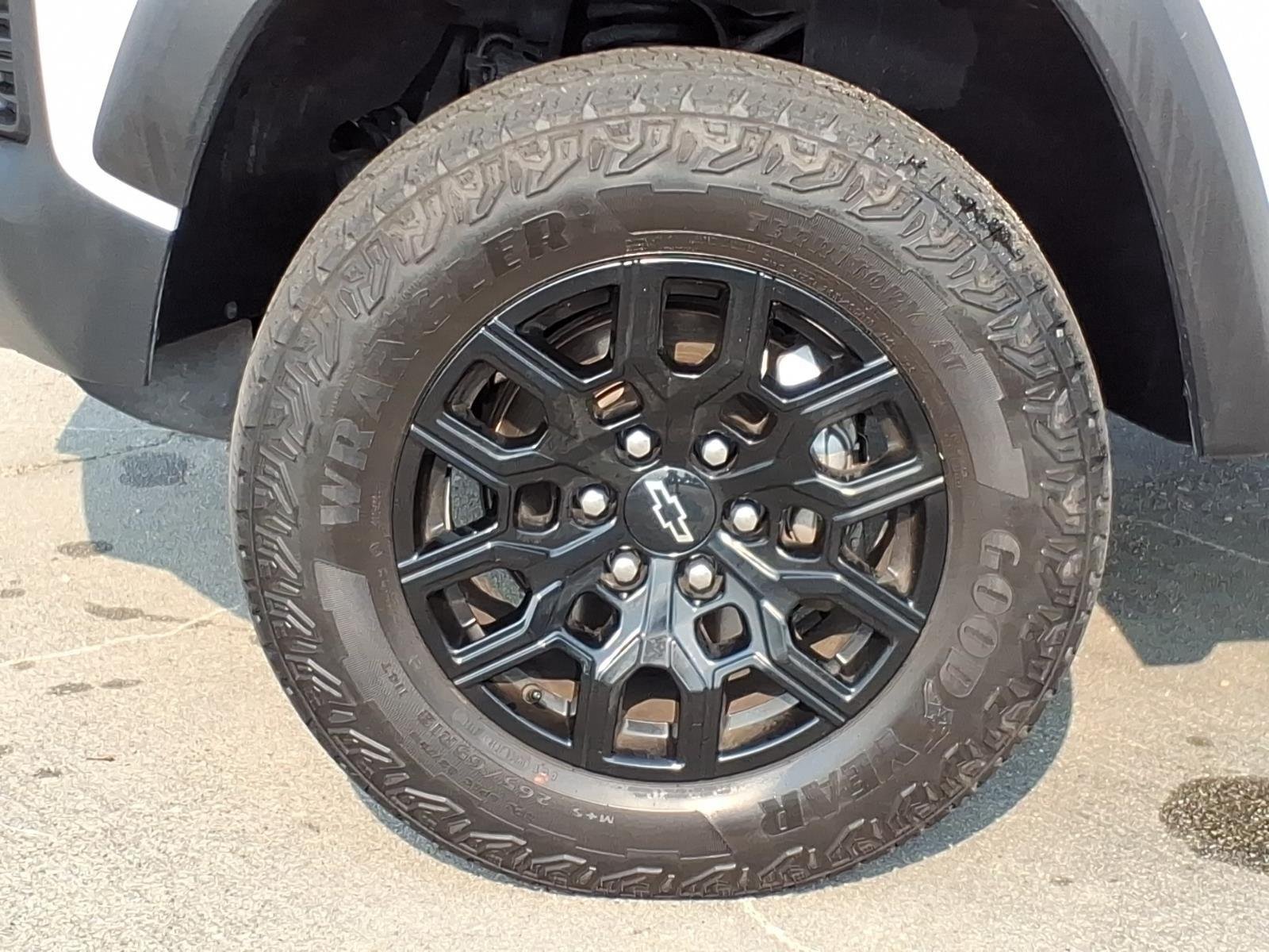 Used 2023 Summit White Chevrolet 4WD Trail Boss image 4