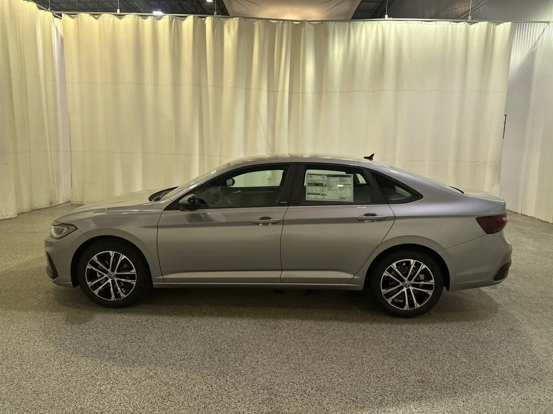2026 Volkswagen Jetta Sport - Photo 6