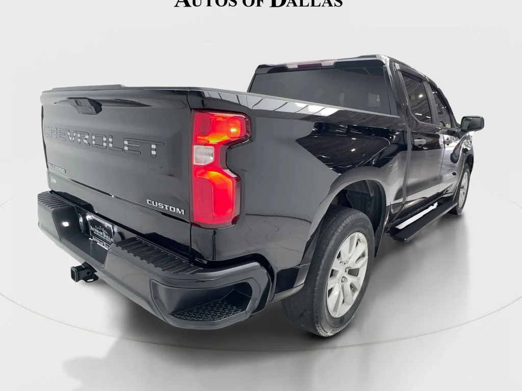 Used 2022 Black Chevrolet Custom image 6