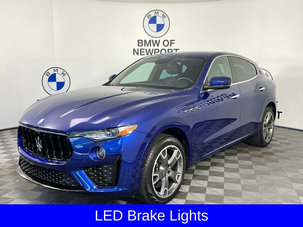 Used 2022 Blue Maserati Modena image 4