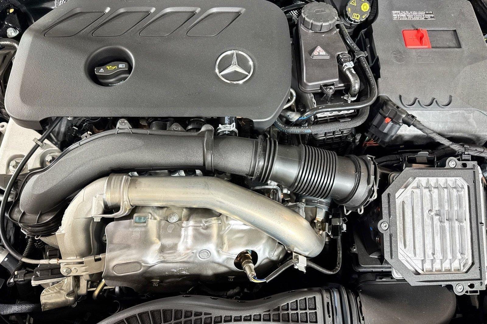 New 2026 Night Black Mercedes-Benz GLB 250 image 28
