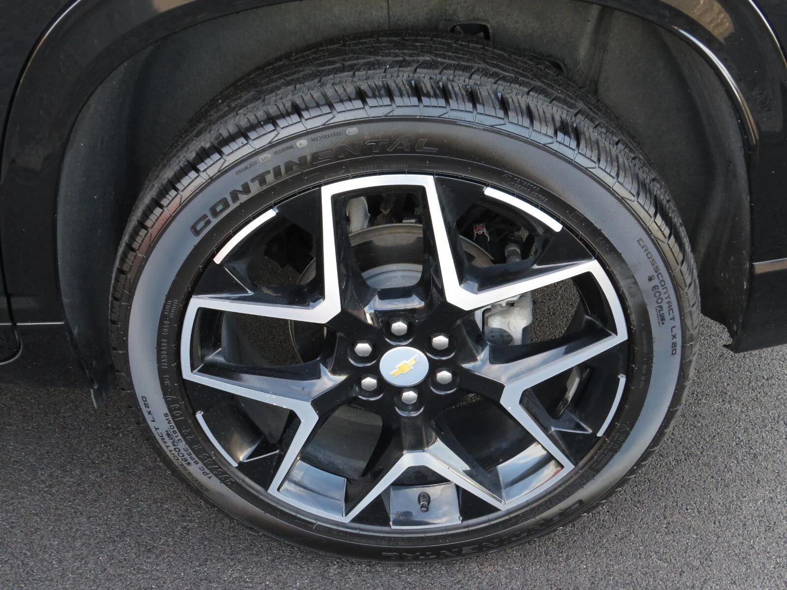 Used 2026 Mosaic Black Metallic Chevrolet High Country image 18