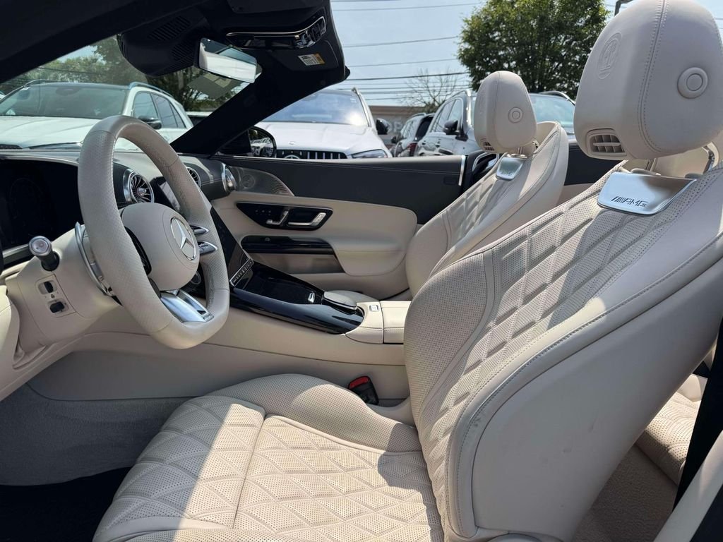 Certified Used 2022 MANUFAKTUR Moonlight White Metallic Mercedes-Benz SL 55 AMG® image 4