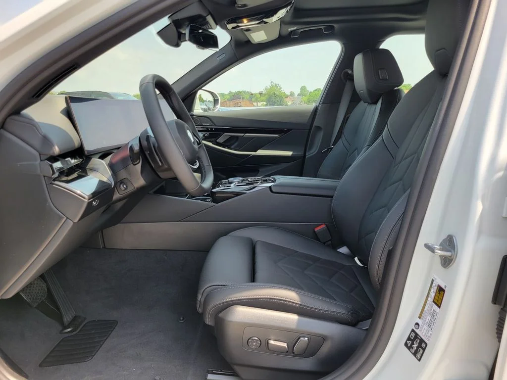 2026 BMW 5 Series 530i - Photo 19