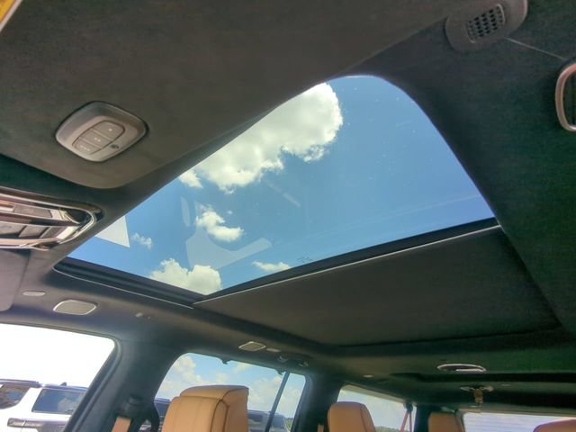 New 2026 High Gloss Black Exterior Paint Jeep Summit Reserve image 25