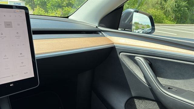 Used 2024 Stealth Gray Tesla Long Range image 16