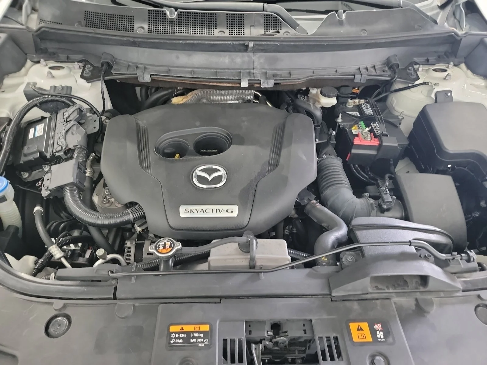 Used 2020 Snowflake White Pearl Mica Mazda Grand Touring image 24