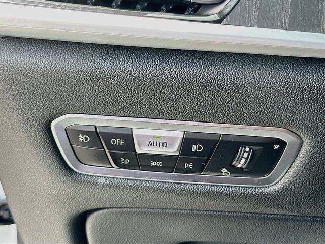 Used 2020 White BMW M50i image 10